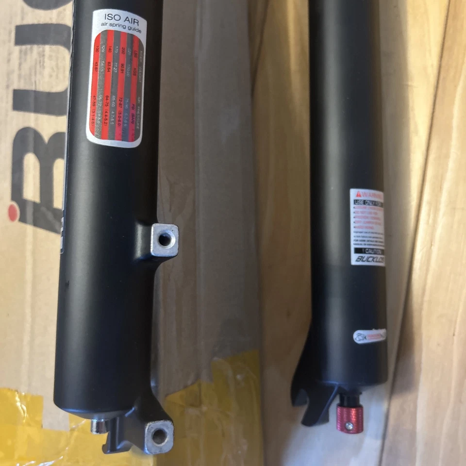 Garfo BUCKLOS MTB 29", Tappered, 120 Travel, Lockout (leia a descrição) - Imagem 3 de 4