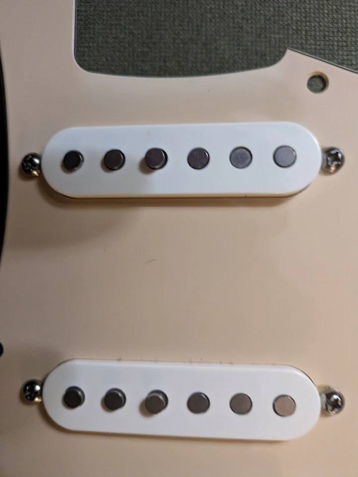 Golpeador Fender American Standard HSS Strat Loaded EE. UU. HSS 2005 Stratocaster Foto 4 de 4