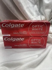 2 Colgate Optic White Stain Fighter Clean Mint Paste Toothpaste 4.2 oz A-02