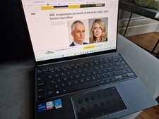 ASUS ZENBOOK - 14x OLED - UX5400 Intel Core i7 - 16GB RAM - 1TB SSD