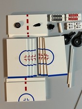 Reste des Lego Set 3578 NHL Hockey guter Zustand Grundplatten, Schneeschuh, Axle