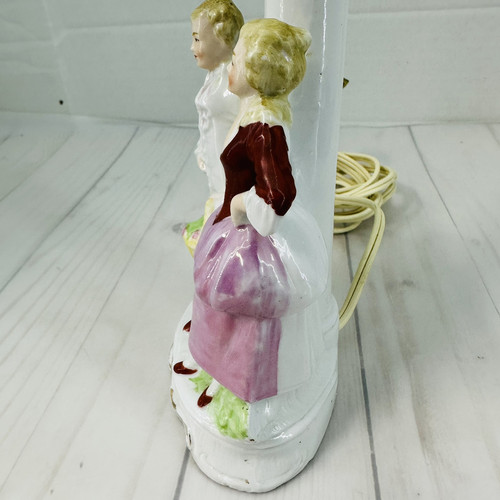 Lampada da tavolo accento statuina coppia corteggio vittoriana porcellana tedesca boudoir - Foto 7 di 16