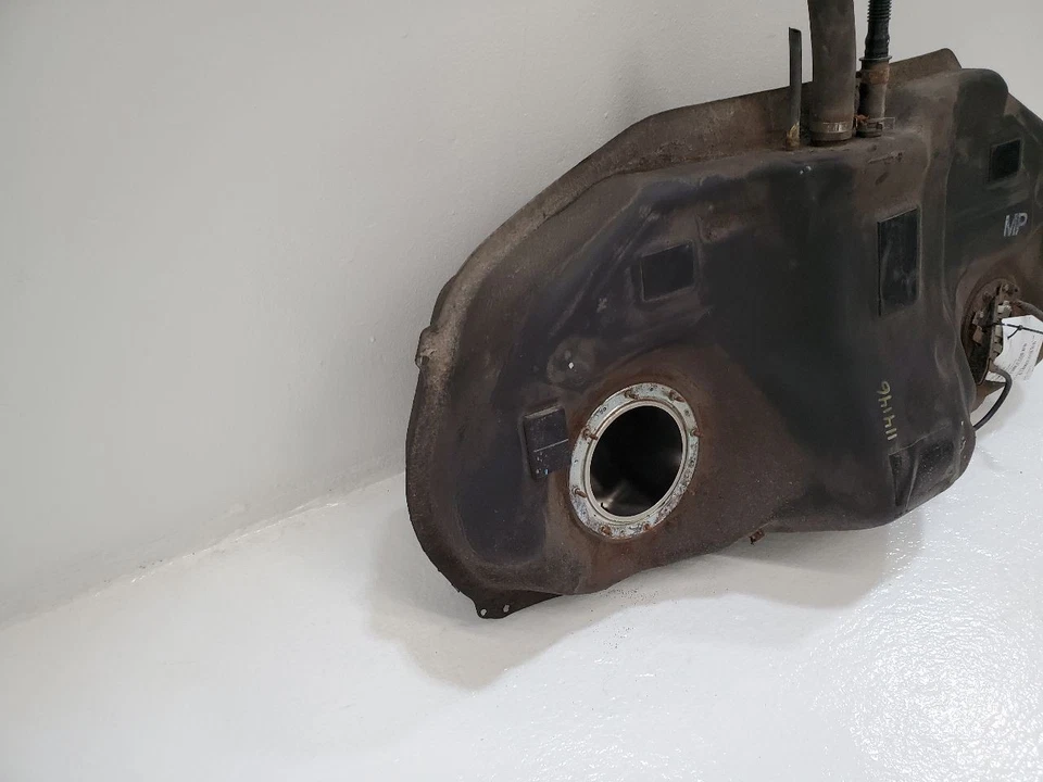 2015 SUBARU XV CROSSTREK Fuel Tank - Изображение 3 из 4