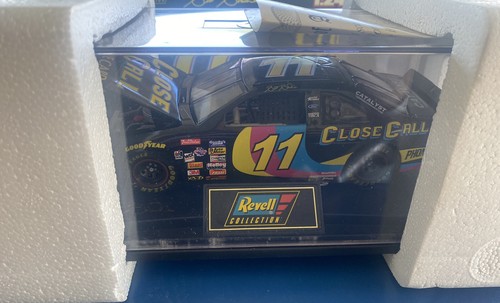 Brett Bodine #11 Close Call 1997 Ford Thunderbird ~ Revell 1:24 Rare BRAND NEW! - Picture 5 of 7