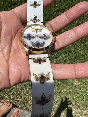 GUCCI G-Timeless Hologram Bee & Butterfly Motif Watch 
