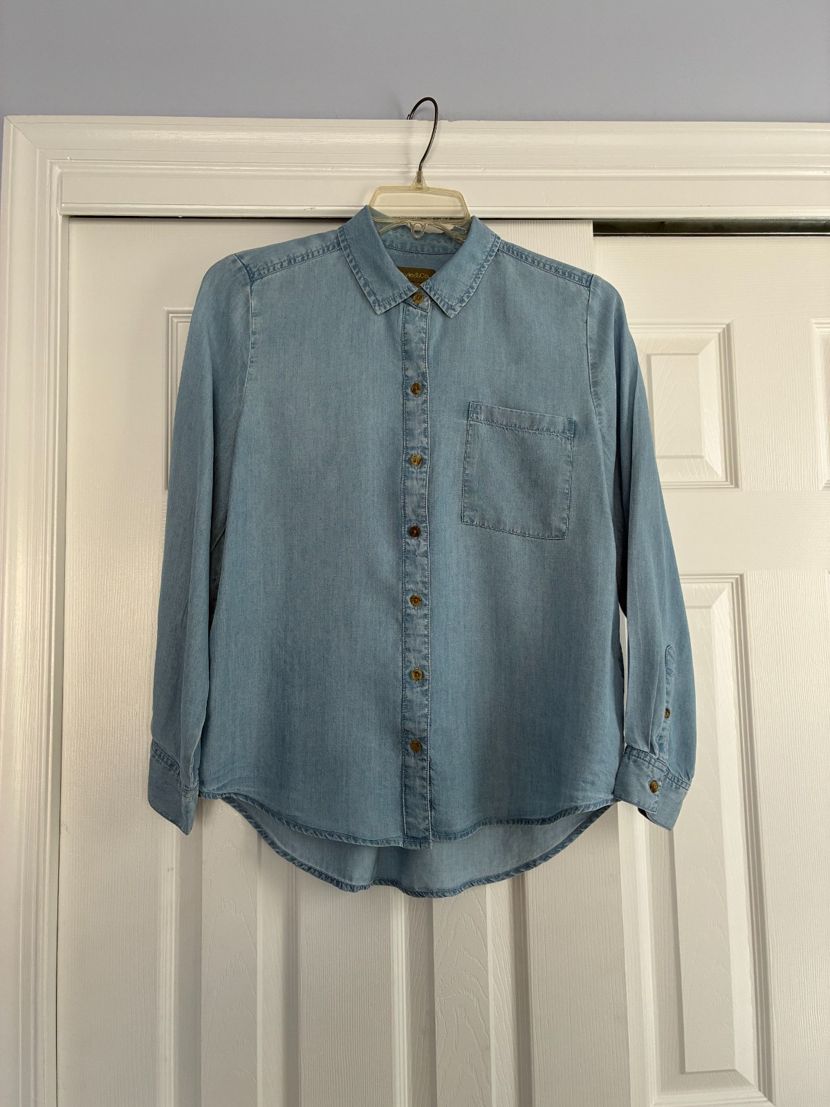 ❤ STYLE & Co Women's Blue Chambray Shirt - M