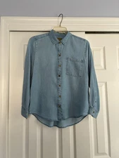 ❤ STYLE & Co Women's Blue Chambray Shirt - M