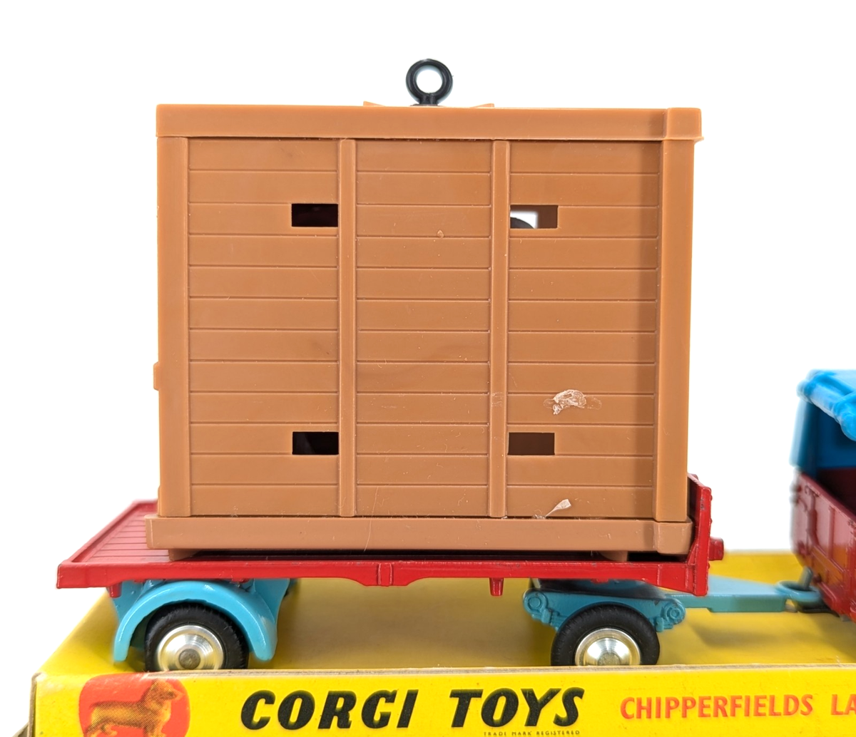 1 / 43 ème CORGI-TOYS - CHIPPERFIELDS CIRCUS LAND ROVER ÉLÉPHANT