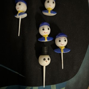 5 Vtg Plastic Cub Scouts/Boy Scouts Cake/Cupcake Decorative Picks And 1 Snowman