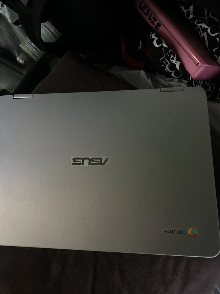 ASUS - 2-in-1 14" Touchscreen Chromebook Intel Core m3 4GB Memory 64GB eMMC - Image 2 of 4