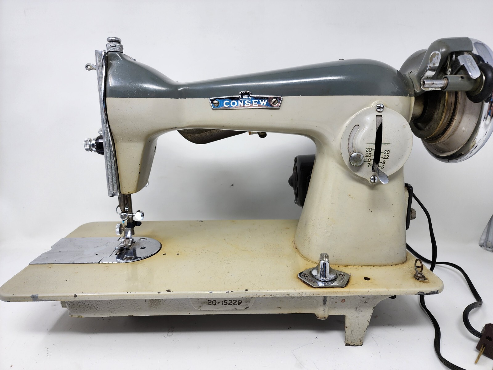 Vintage Consew Model 215 Industrial Sewing Machine & Foot Pedal eBay