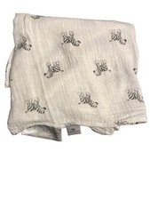 Amazing Baby Muslin swaddle Receiving Blanket Lovey 100 Cotton White Black Zebra