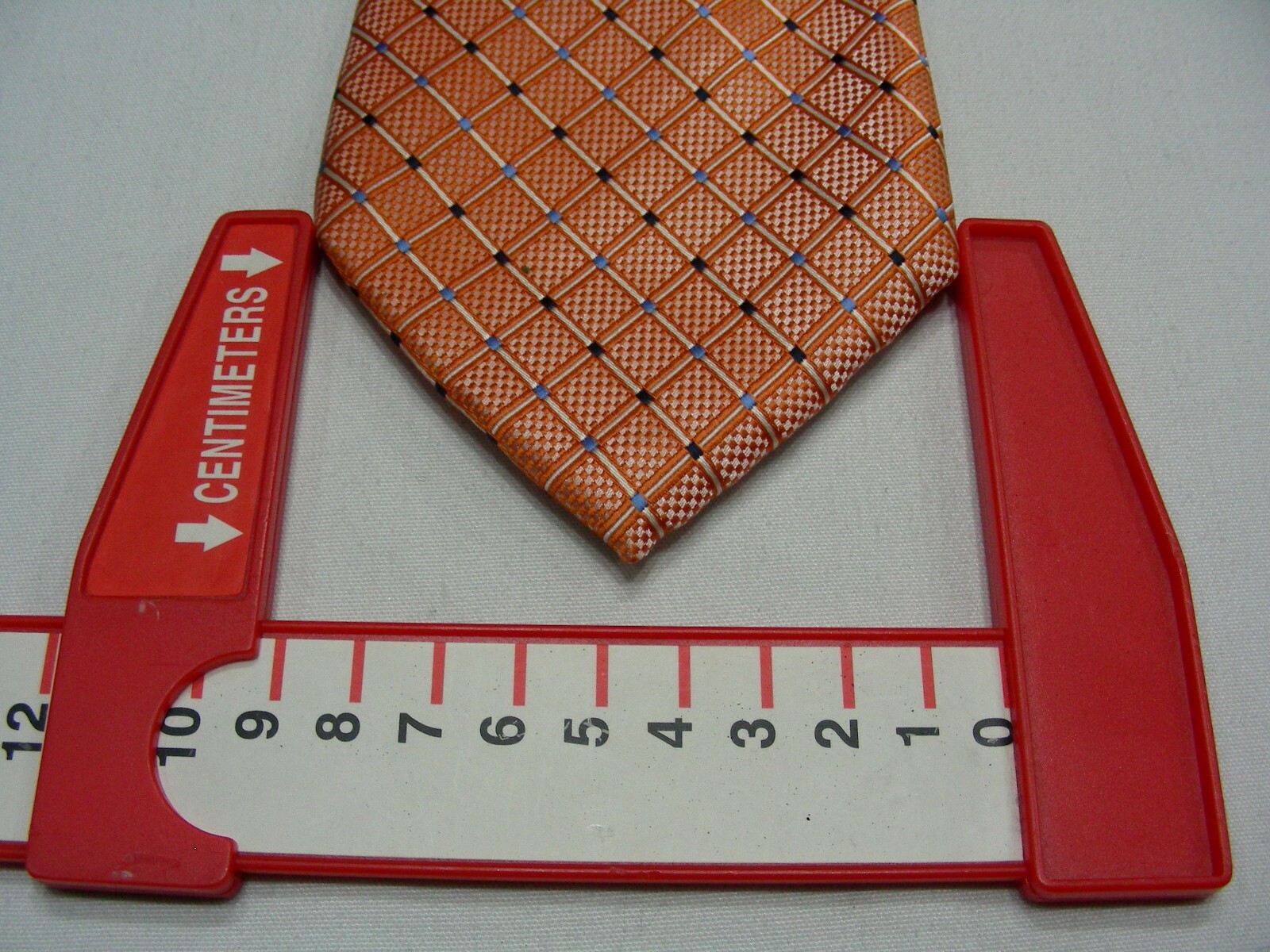 IZOD - ORANGE GEOMETRIC PATTERNED - POLYESTER NEC… - image 3