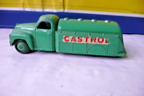 VINTAGE DINKY 441 PETROL TANKER IN GREEN WITH 'CASTROL' DECALS 1952-60.