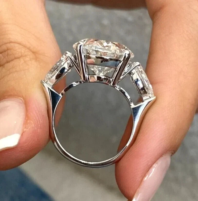 Anillo de diamantes blancos tratados con certificación de 13 quilates con detalles de diamantes, plata 925 Foto 4 de 4