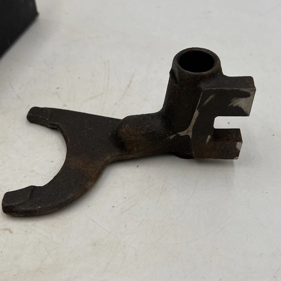 Nuevo de Lote Antiguo Chevrolet 1931-1947 4 velocidades yugo de cambio 590514 Foto 4 de 4