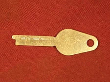 Yale Flat Steel Key Desk Cabinet Antique / Vintage Half Mortise Lock Hardware 