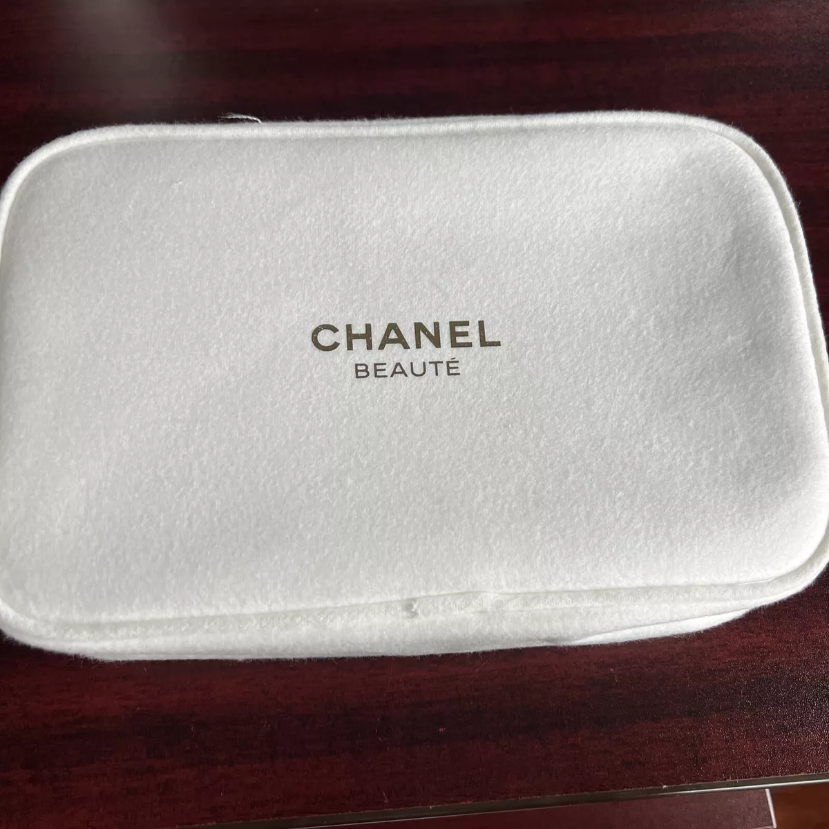 CHANEL WHITE Cosmetics Makeup Bag Clutch eBay #27 CHANEL WHITE Cosmetics Makeup Bag Clutch eBay
