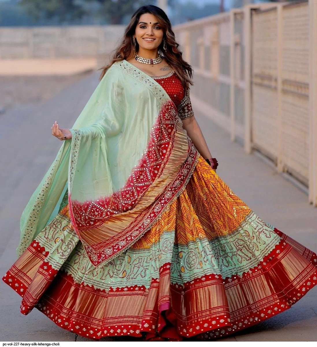 WHITE INDIAN NAVRATRI FESTIVE CHANIYA CHOLI GARBA WEAR DRESS LEHENGA WOMEN  73K | eBay