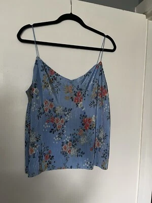 New Look Floral Cropped Cami - Image 1 of 4