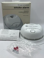First Alert 0827B Smoke Alarm Battery Powered Ionization Sensor Audible Alarm