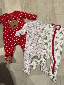 Lot Of 3 Christmas Pajamas 0-3 Months