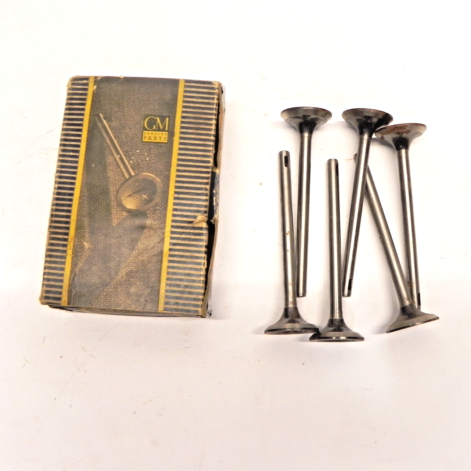1932 CHEVROLET 6 CYL MODELS EXHAUST VALVES LOT OF 6 OEM NOS GM BRAND #S556