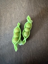 pea pod hair barette Clip Green Felt Pair 
