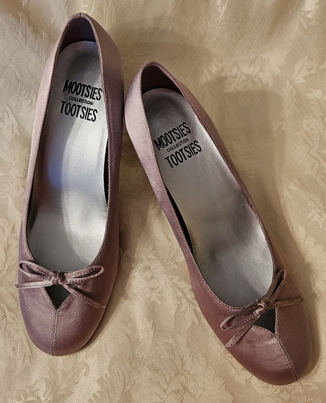 Mootsies Tootsies 7M Satin Pumps Light Purple Lavender Lilac Mauve New in Box
