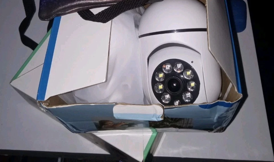 Bombilla de visión nocturna 360° zoom de cámara de 3 mp Foto 3 de 4