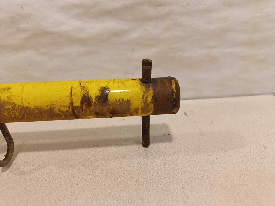 JOHN DEERE BRAZO DE TIRO NÚMERO DE PIEZA AM116954 Foto 3 de 4