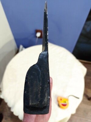 Left hand broad hatchet left blade flat right beveled hatchet for close shaping