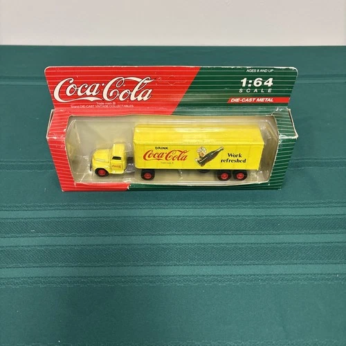 Coca Cola Die-Cast Vintage Collectibles Trailer 1:64 Scale (Ford)