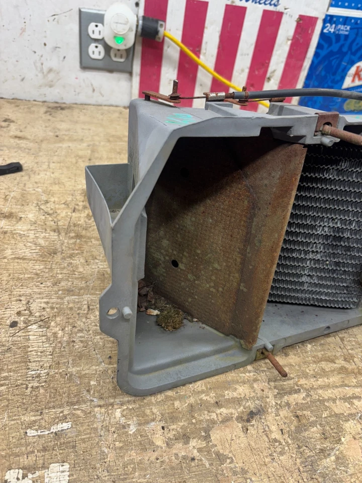 Chevrolet GMC Squarebody 1973 83 84 85 86 87 camión blazer calefacción núcleo caja casa Foto 2 de 4