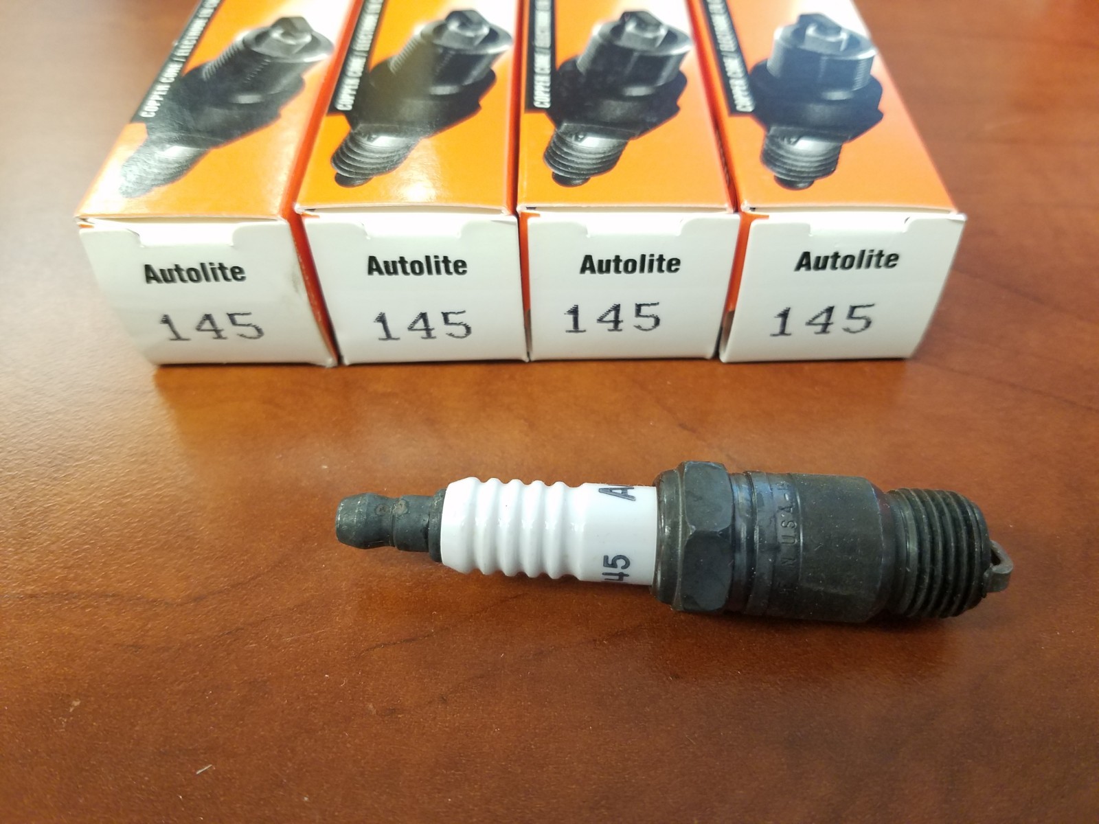 New Autolite Spark Plug 145 QTY:4