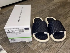 APL Women’s Lusso Slide Sandals Midnight/Pristine Size 9