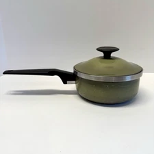 Vintage Town House West Bend 1 Qt Stock Pot w/ Lid Green Stainless USA Made