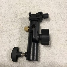 DSLR Type E Flash Hot Shoe Umbrella Holder Swivel Bracket Mount Light Stand