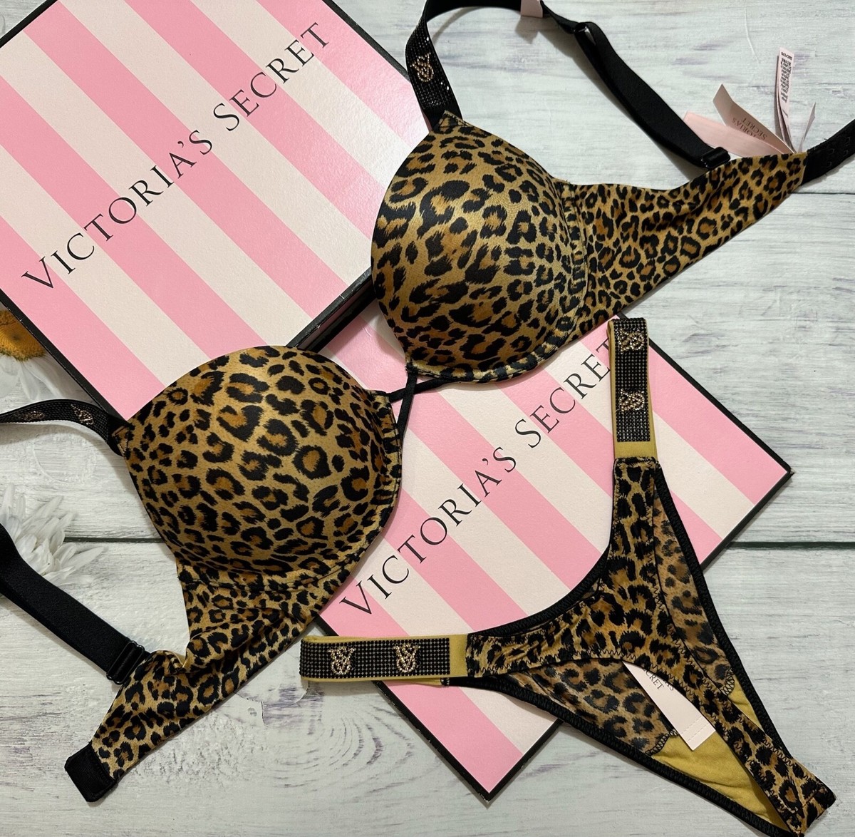 Victoria's Secret Shine Strap Bombshell +2 cups Push Up Bra