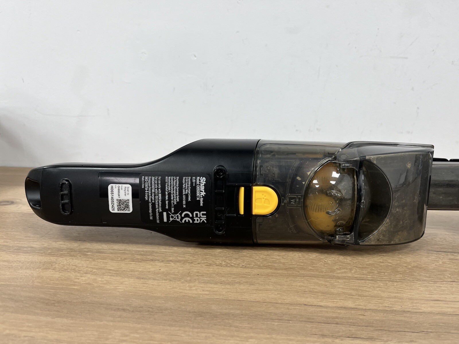 Shark Cordless Handheld Vacuum Cleaner Black (CH950UKT) 622356242196