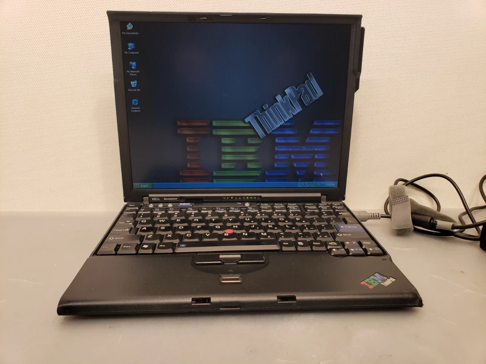 Portátil IBM Thinkpad X60s Core2 Duo 1,66 GHz 1 GB 500 GB WinXP-Pro 12" 1702-68U Foto 2 de 4