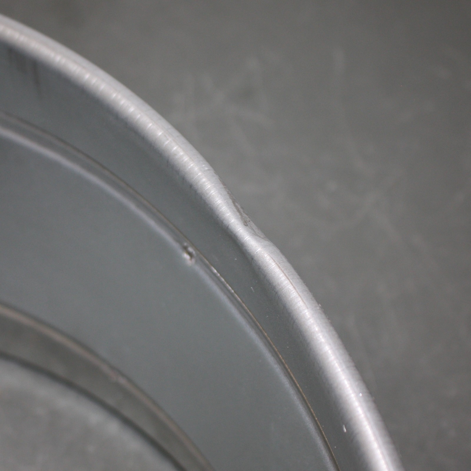 DENTED - Nordfab QF Duct Reducer 8040025988, 20" to 18" OD, Clamp, Steel, 20 ga