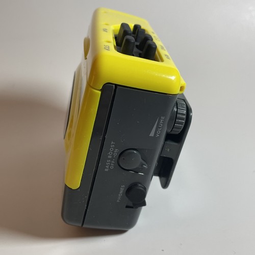 Vintage RCA All-Weather Sports Cassette Player RP-1500A Tested Works Bass Boost - Picture 3 of 11