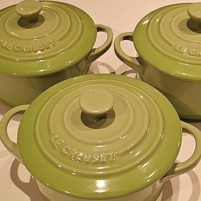 LE CREUSET Mini Round Cocotte Palm Green 4 In. 8 oz. Set Of 3 Cute