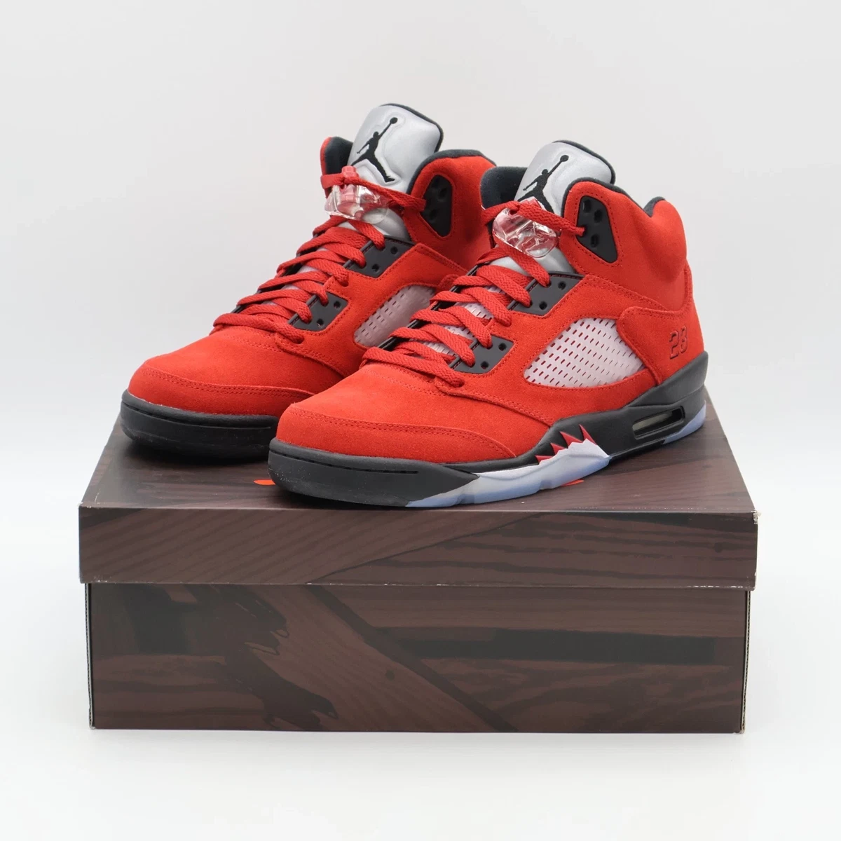 Preços baixos em Jordan 5 Retro Red Suede | eBay