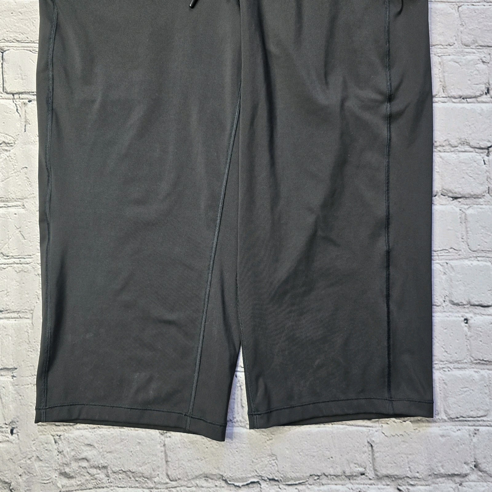Athleta Ultimate Crop Pants Drawstring Waist Blac… - image 4