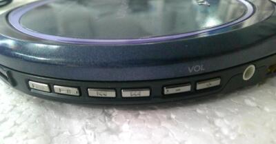 Sony CD Walkman G-PROTECTION D-E888 with Remote and