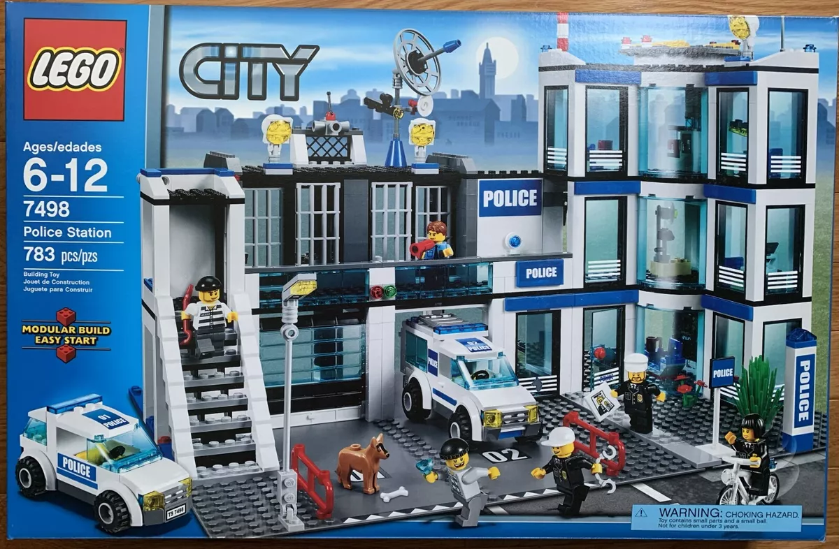 LEGO CITY 7498 Police Station Retired Hard to Find Building set