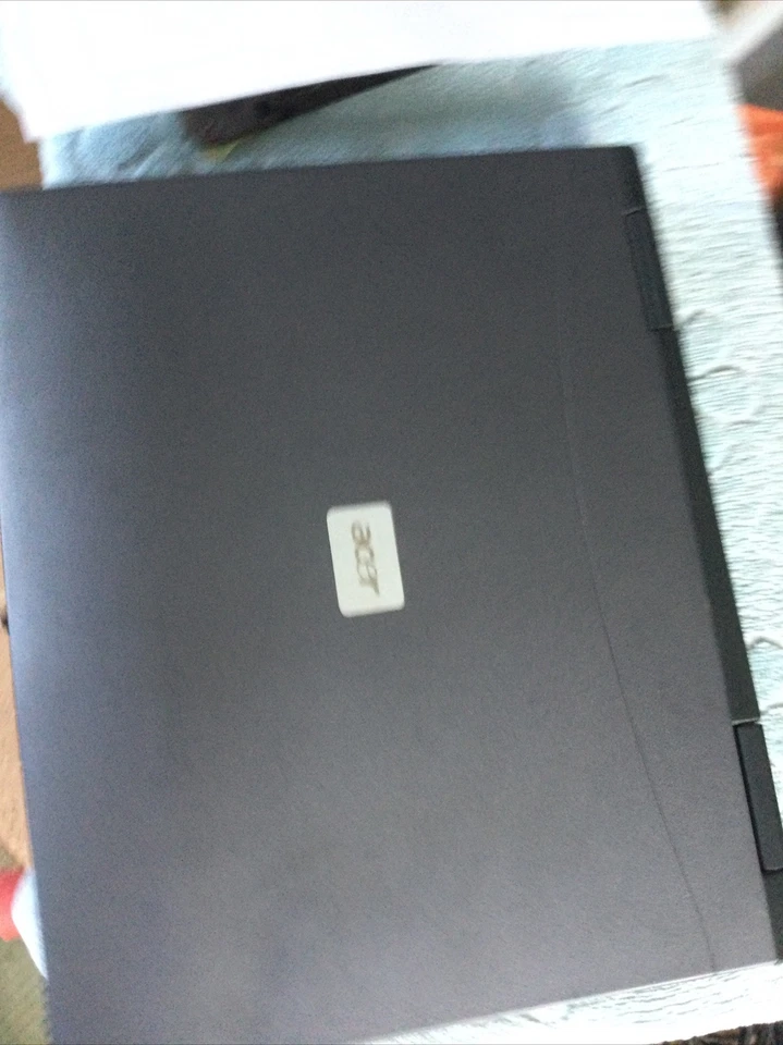 Acer Aspire 1300 Si Accende, Caricabatterie Non Incluso 128mb Memoria - Immagine 2 di 3