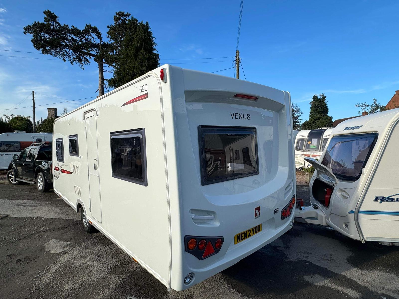 2017 Lunar Venus 590 6 Berth Caravan eBay